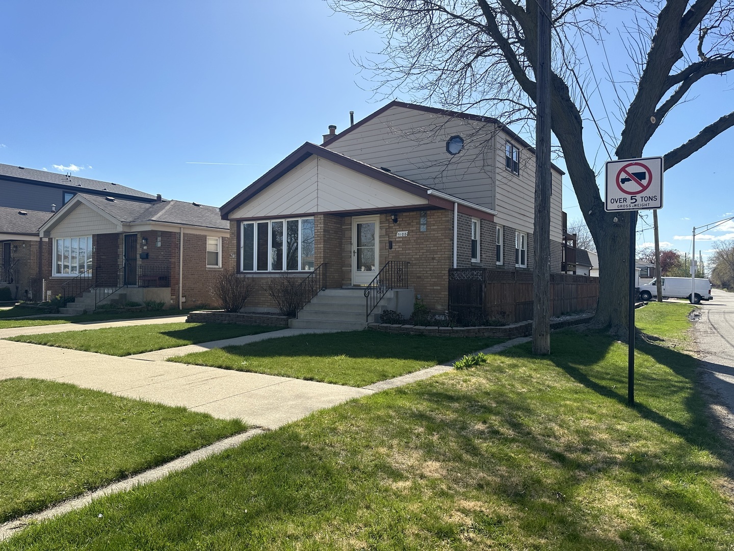 Property Photo:  5100 S Rutherford Avenue  IL 60638 