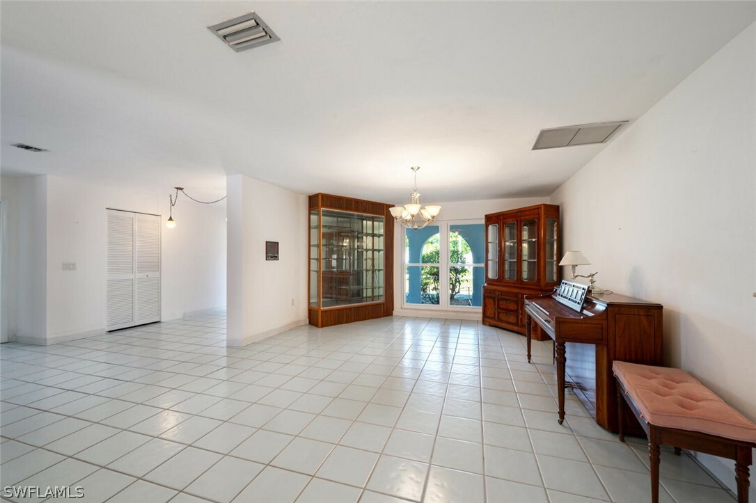 Property Photo:  311 Broadview Drive  FL 33905 