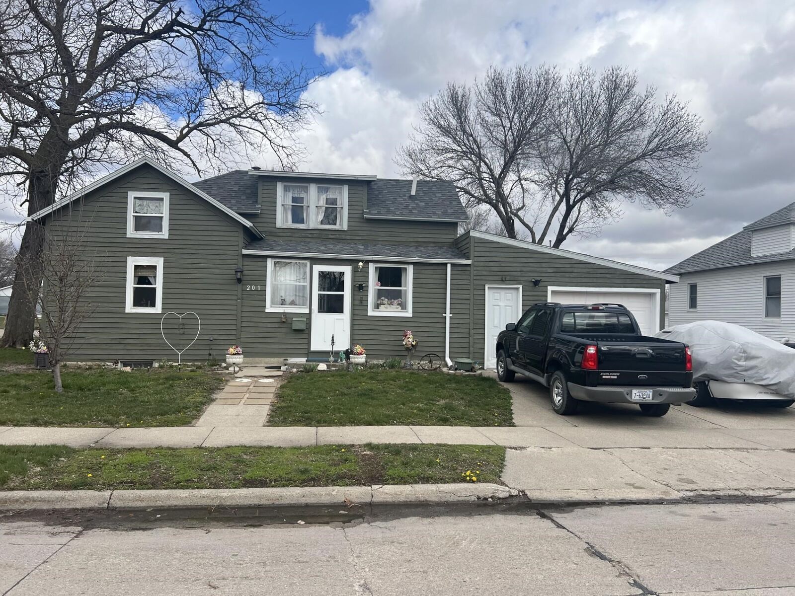 Property Photo: 201 E Klug NE 68701