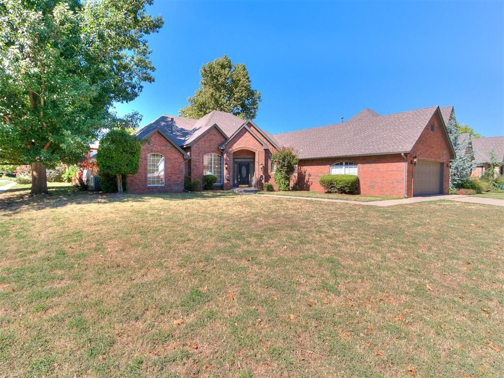 Property Photo: 3801 Waverly Court OK 73072