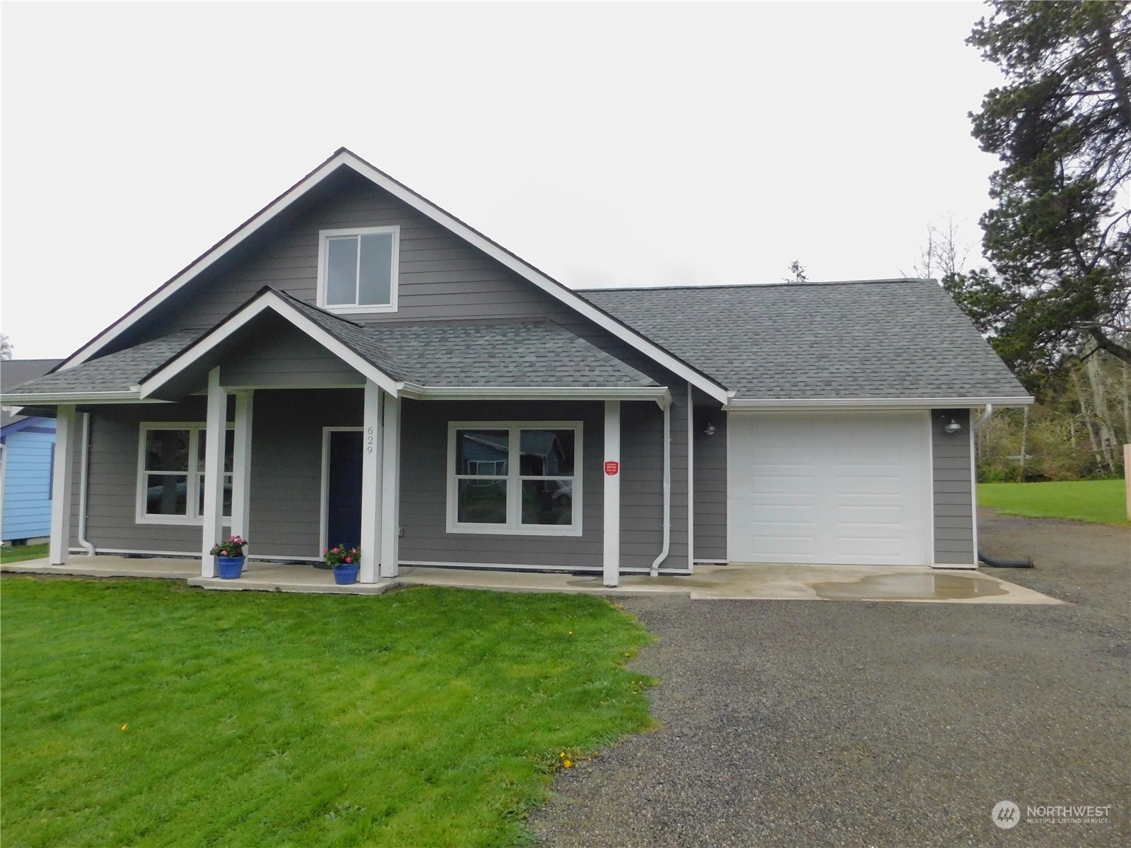 Property Photo:  629 N 11th Street  WA 98541 