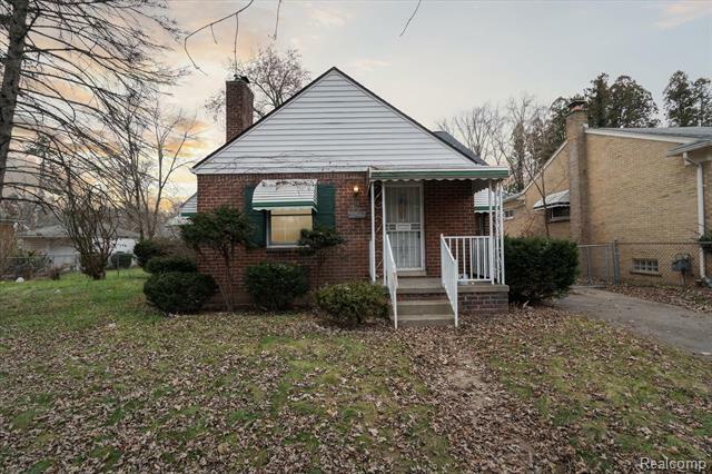 Property Photo:  22042 Curtis  Street  MI 48219 