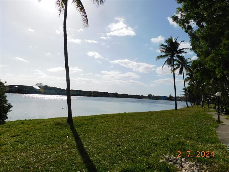 Property Photo:  840 NE 199th St 208B  FL 33179 