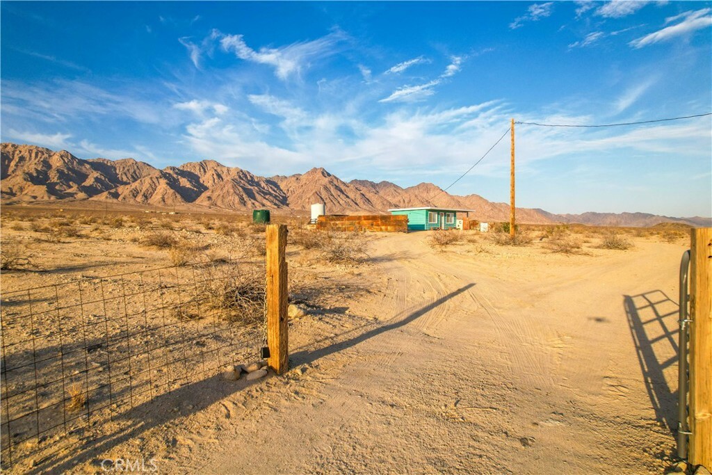 Property Photo:  3975 Amboy Road  CA 92277 