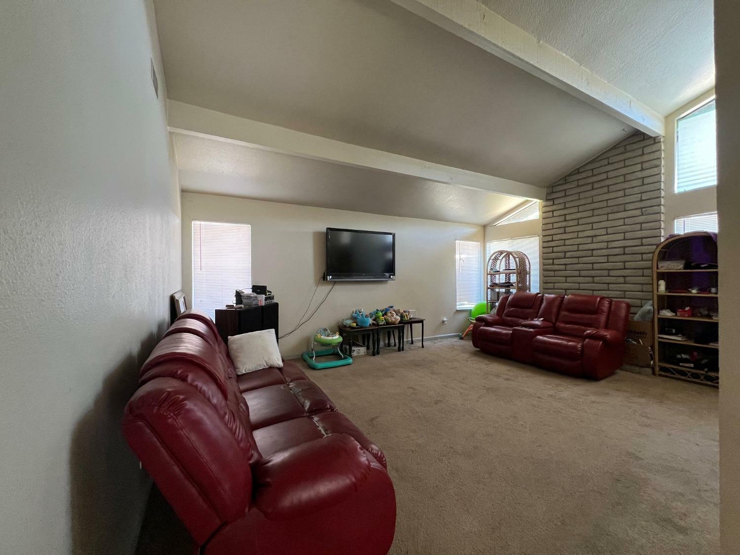 Property Photo:  2227 Lido Circle  CA 95207 