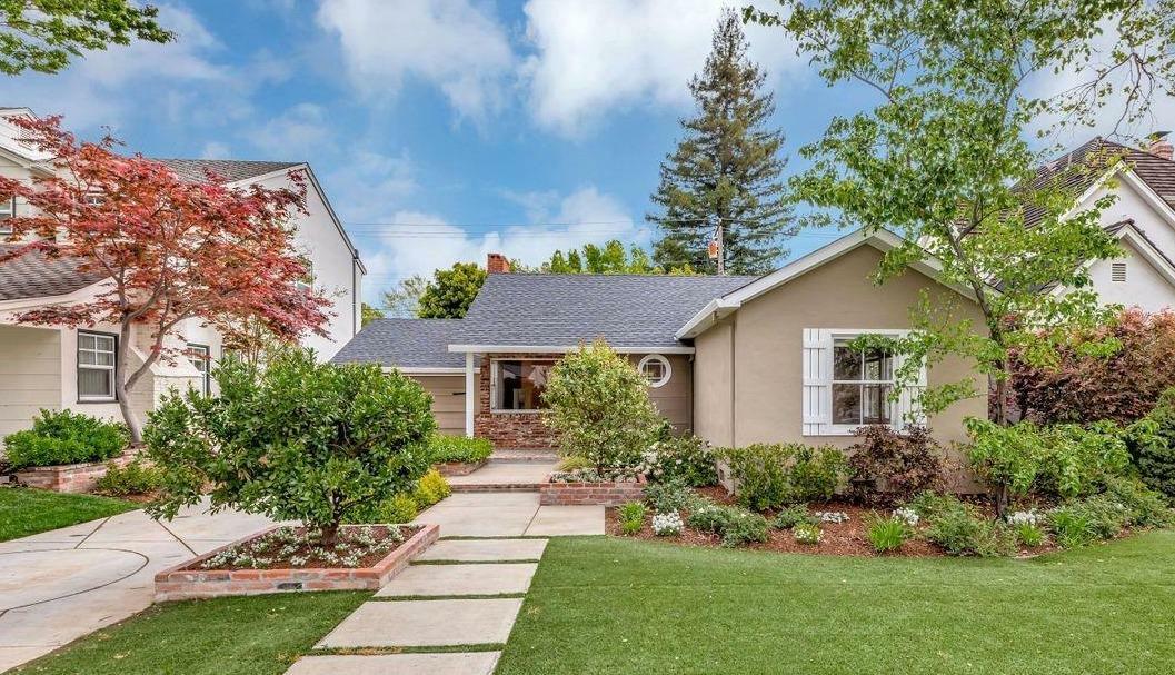 Property Photo: 1319 Teneighth Way CA 95818