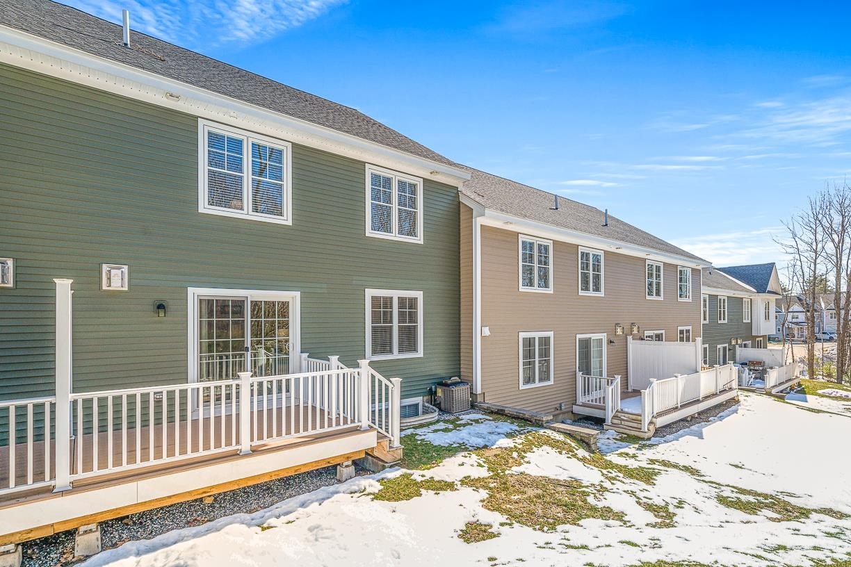 Property Photo: 218 Knollwood Way NH 03102-7802