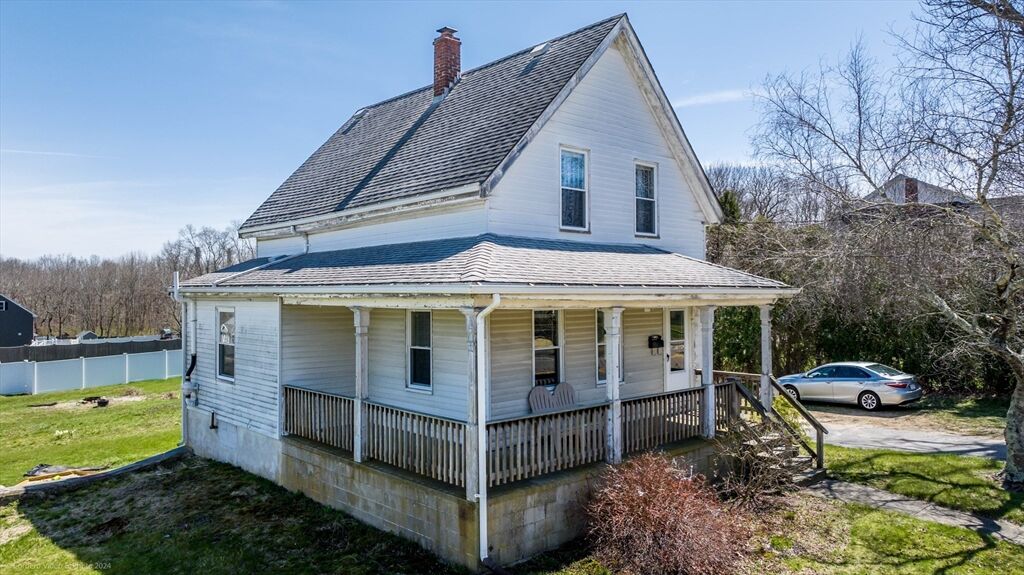 Property Photo:  1236 Somerset Ave  MA 02780 
