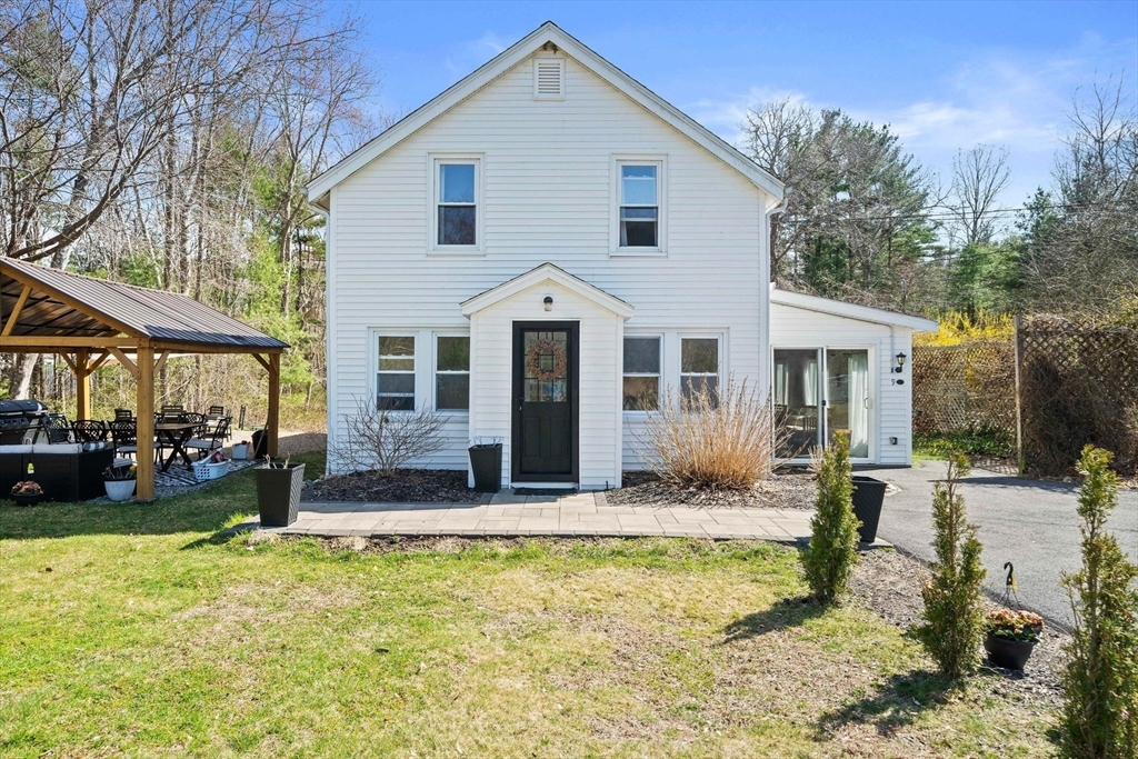 9 Ferris St  Hanson MA 02341 photo