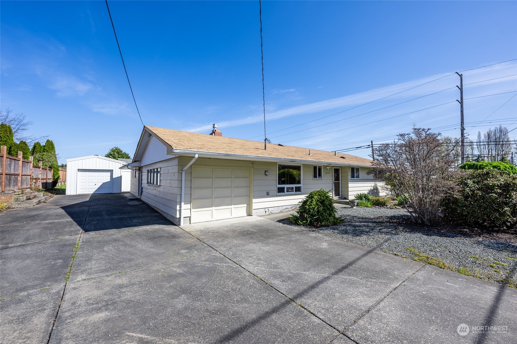 Property Photo:  1802 37th Street  WA 98221 