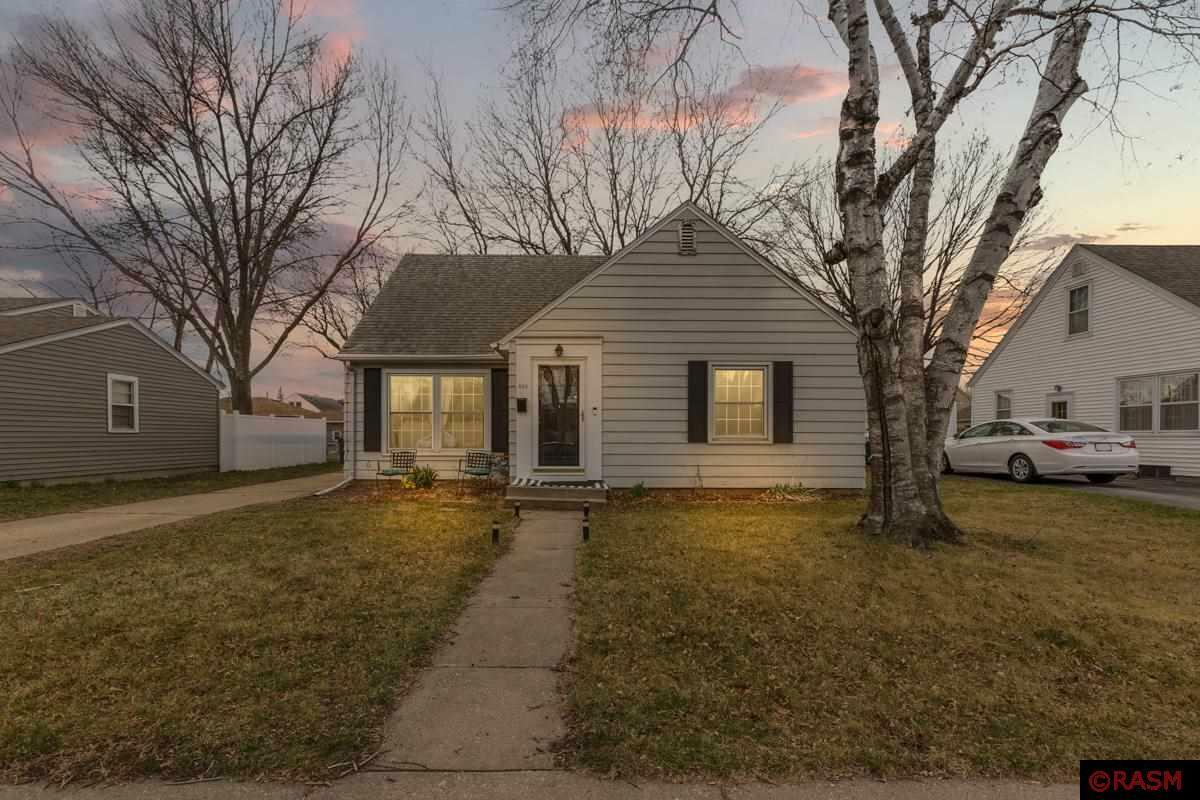 Property Photo:  829 Range Street  MN 56003 