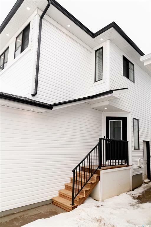 Property Photo:  216 Myles Heidt Lane  SK S7W 1J1 