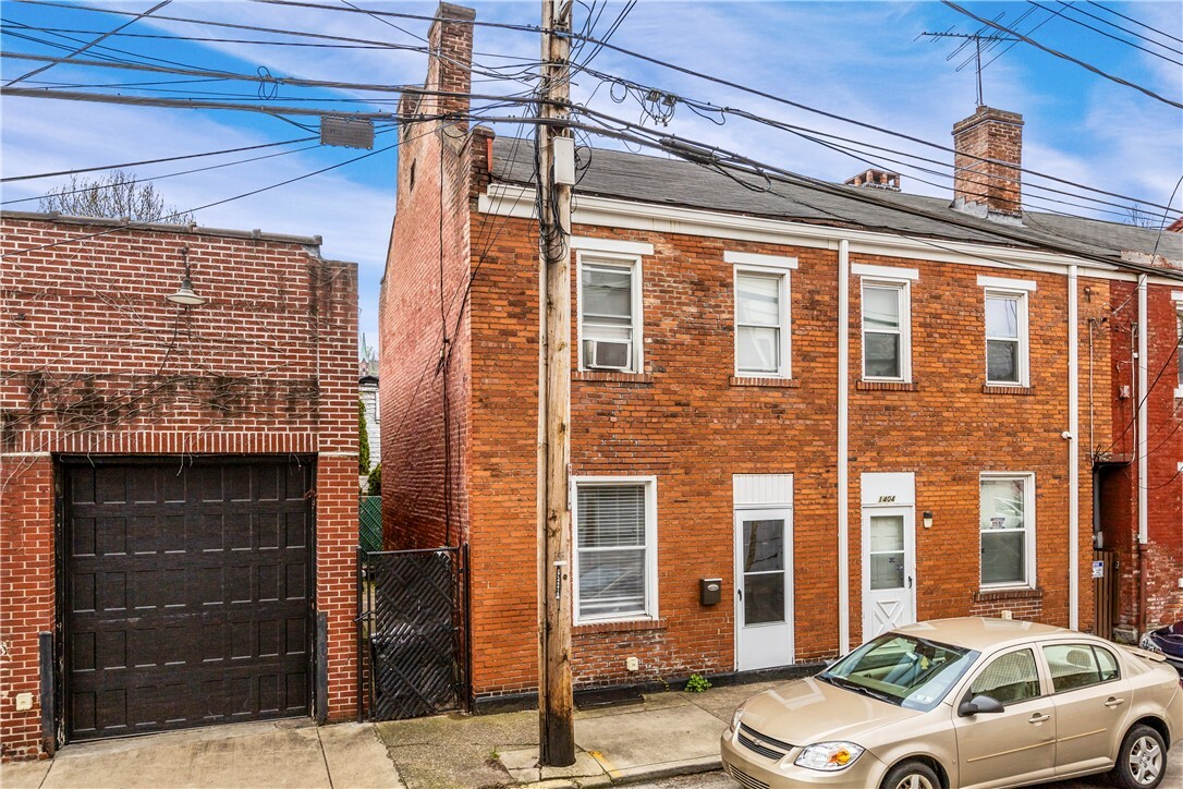 Property Photo:  1406 Bingham Street  PA 15203 