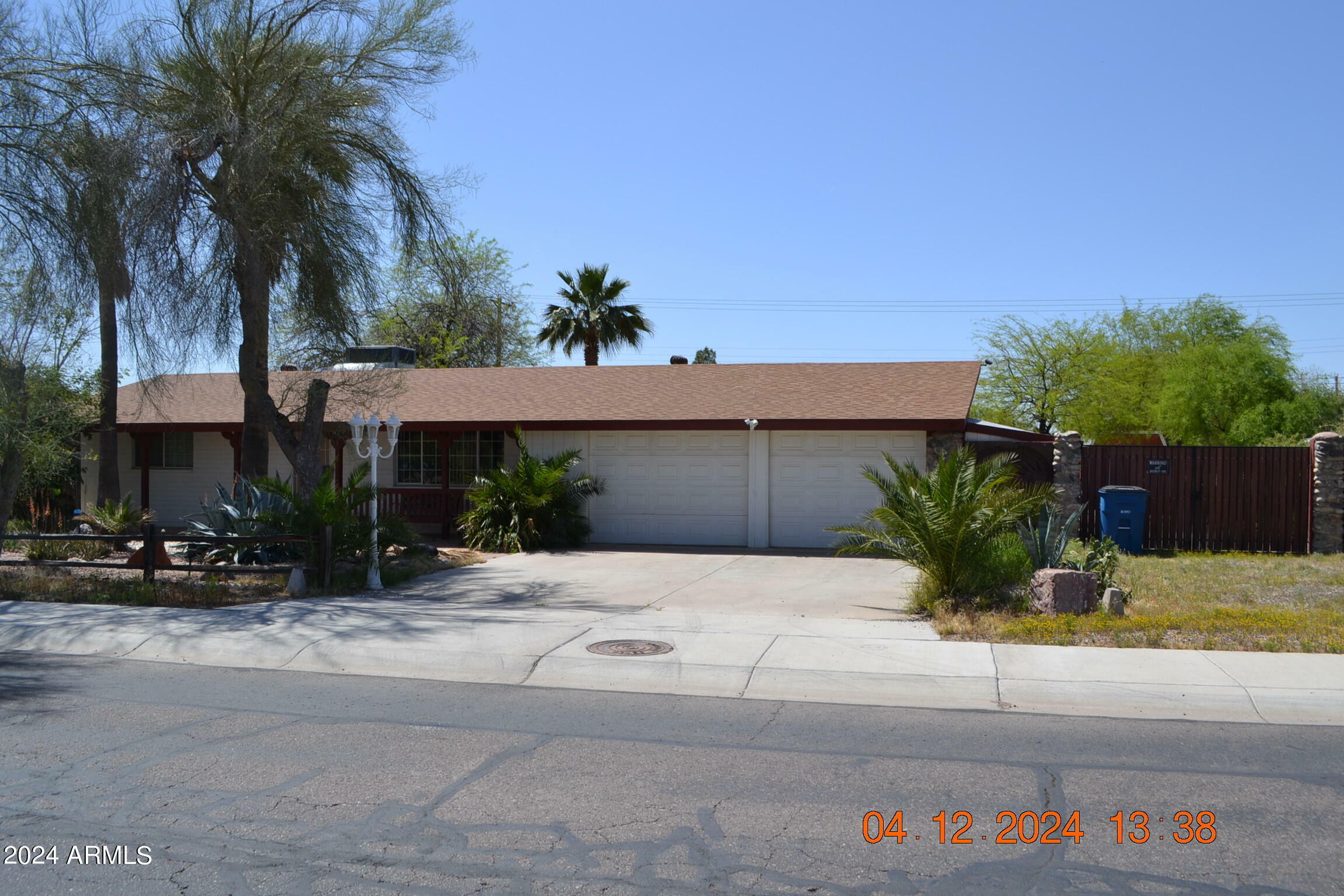 Property Photo:  658 S Palo Verde Drive  AZ 85120 