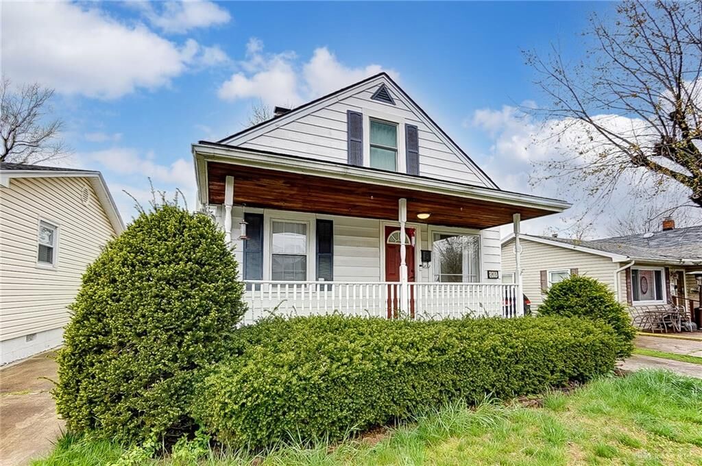 Property Photo: 2013 Courtland Avenue OH 45420
