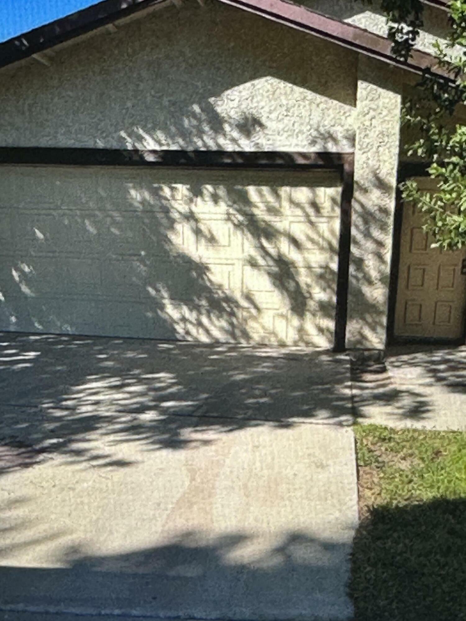 Property Photo:  2943 E Ave R-2  CA 93550 