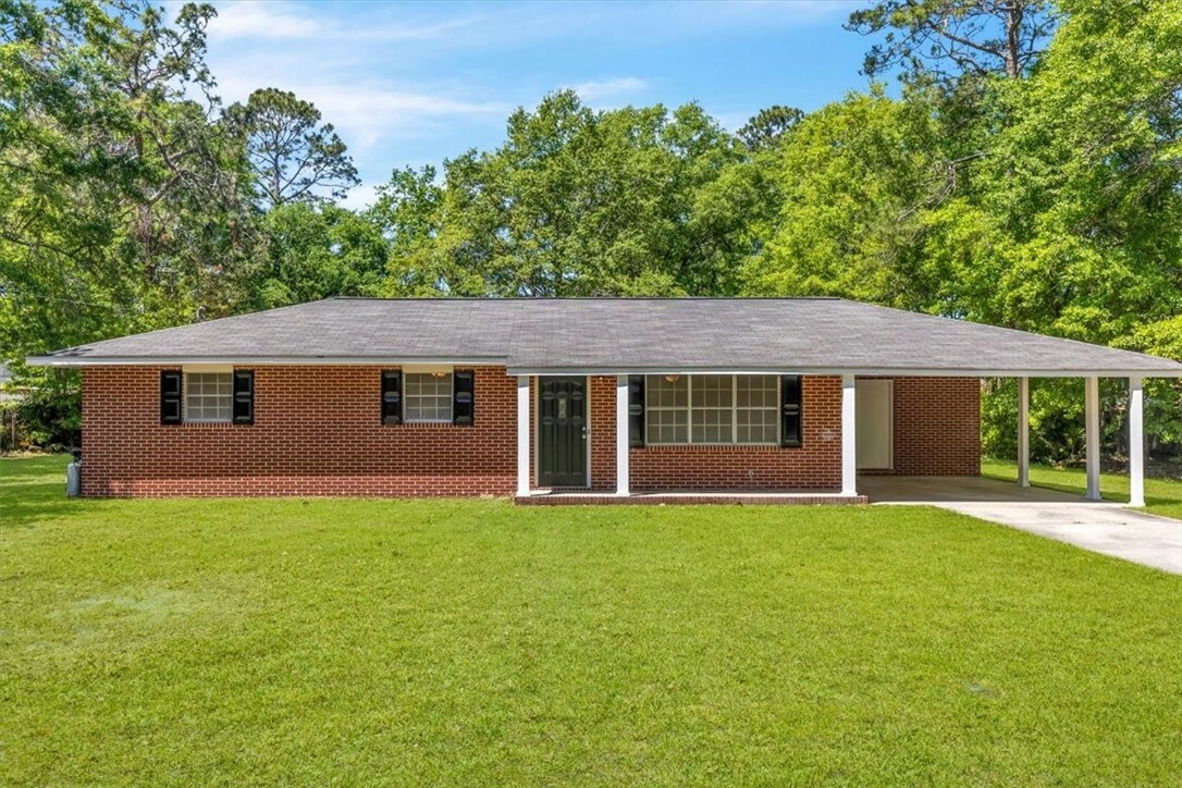 Property Photo:  28 Cherry Street  GA 31313 