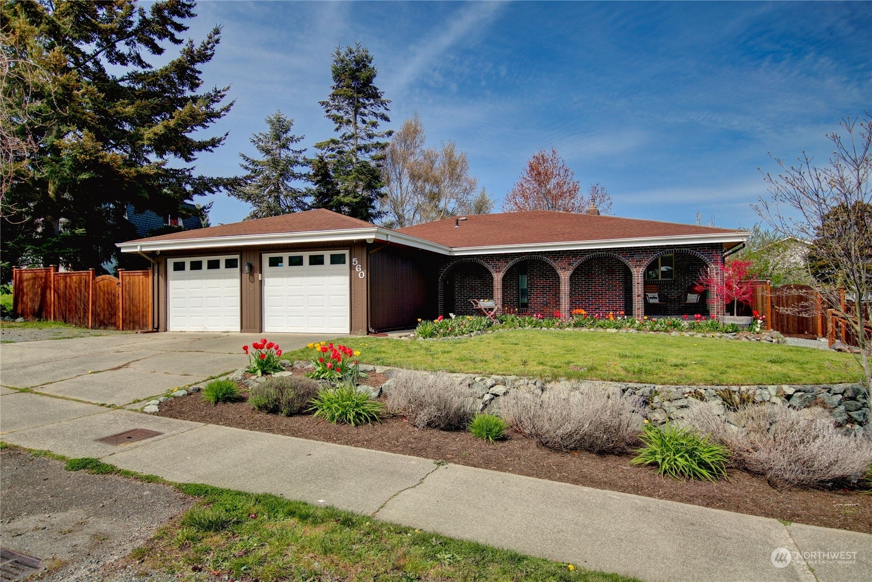 Property Photo:  560 SW 6th Ave  WA 98277 