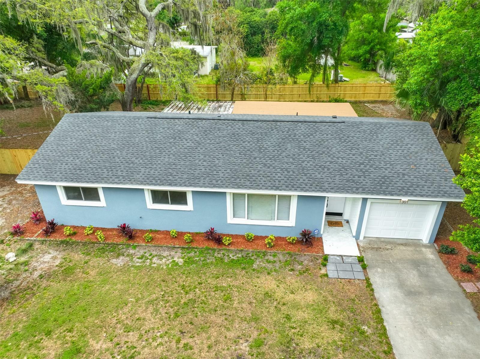 Property Photo:  1301 Shady Lane Drive  FL 33510 