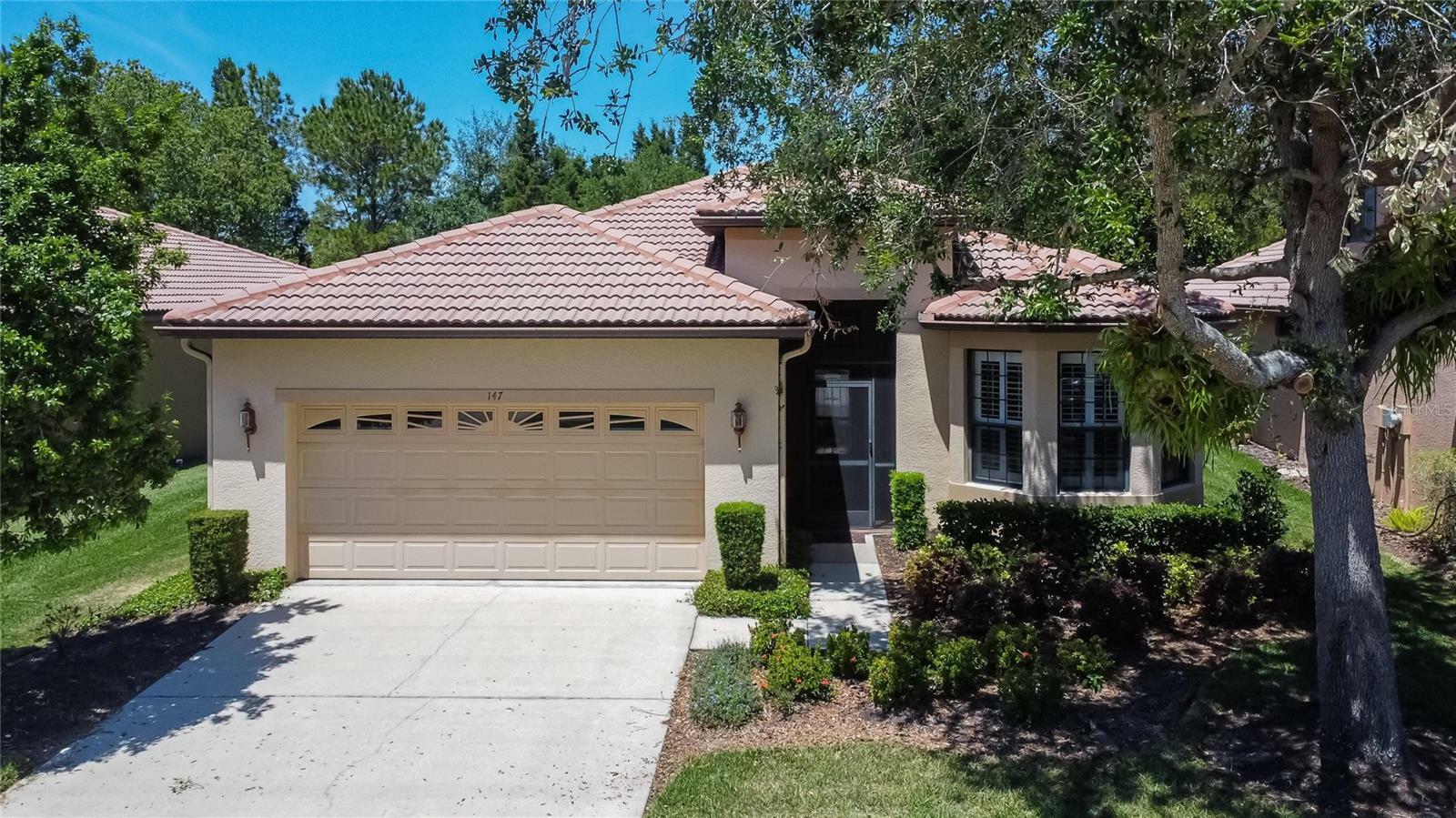 Property Photo:  147 Silver Falls Drive  FL 33572 