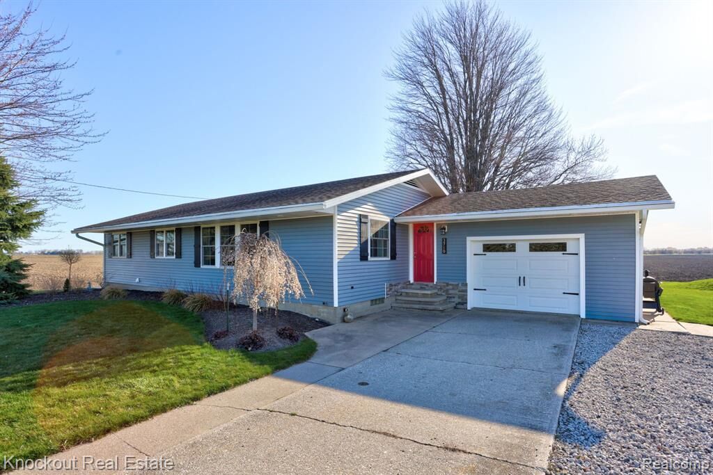 Property Photo:  3710 N Beyer Road  MI 48601 9447 