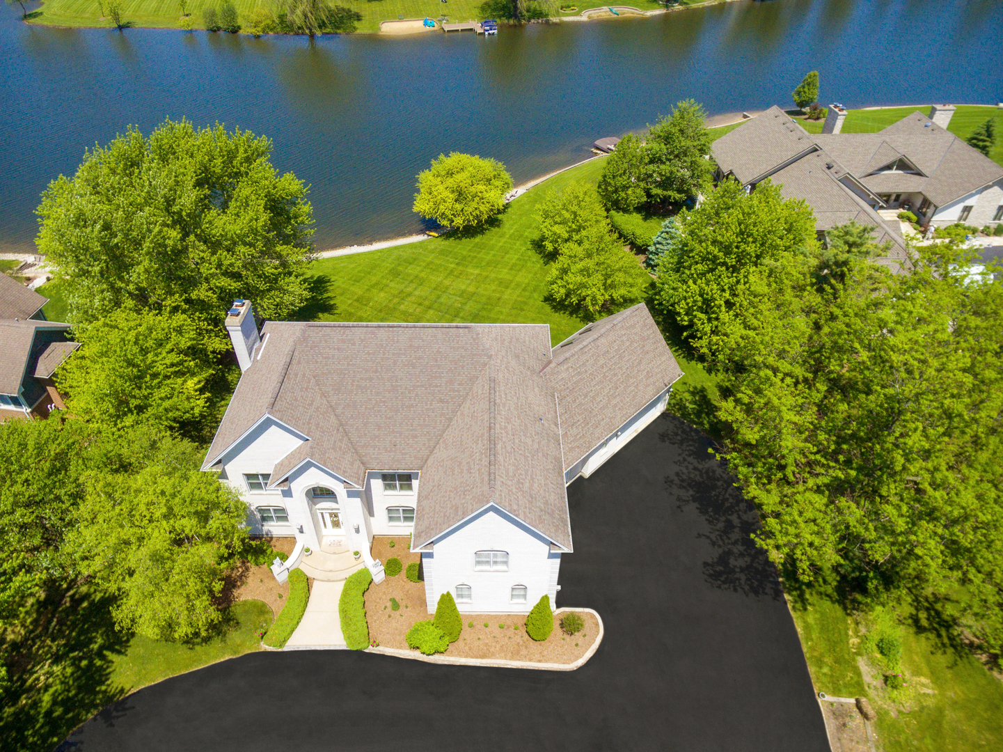 Property Photo:  10 W Mundhank Road  IL 60010 