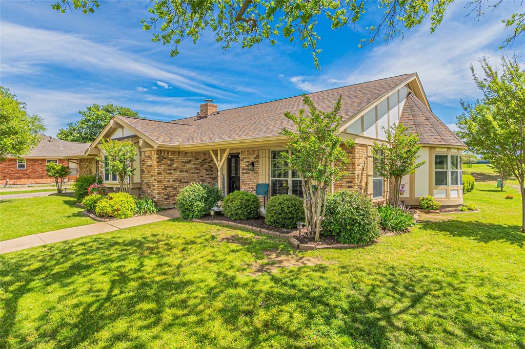 Property Photo:  1504 Inverness Road  TX 76063 