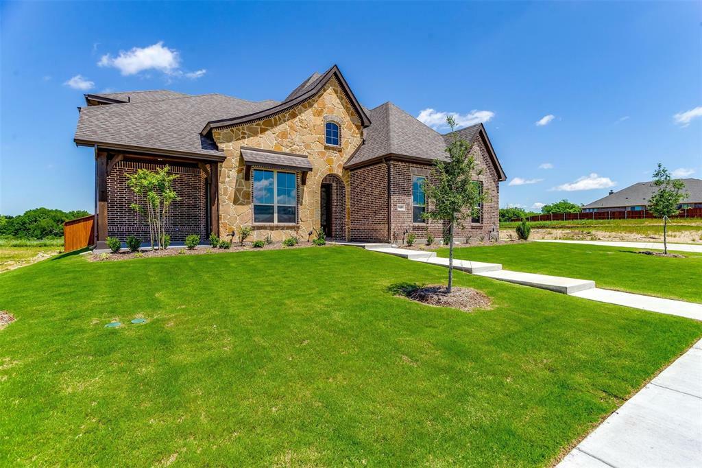 Property Photo:  5409 Rutherford Drive  TX 76065 