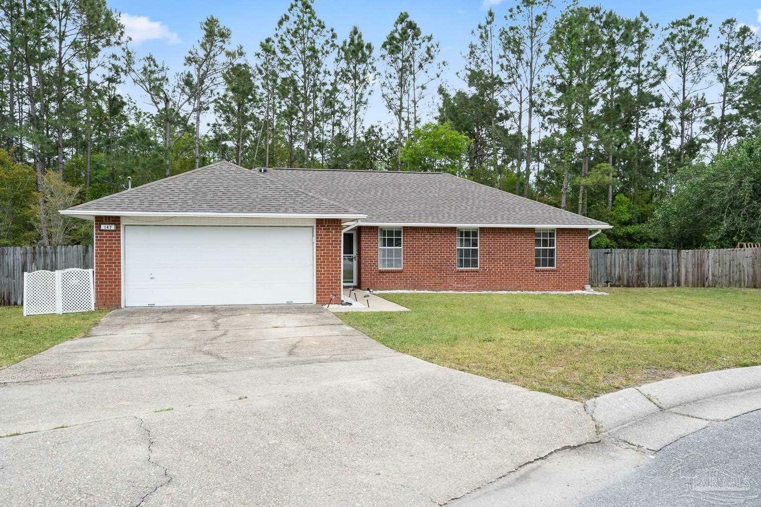 Property Photo:  147 Yucatan Dr  FL 32506 