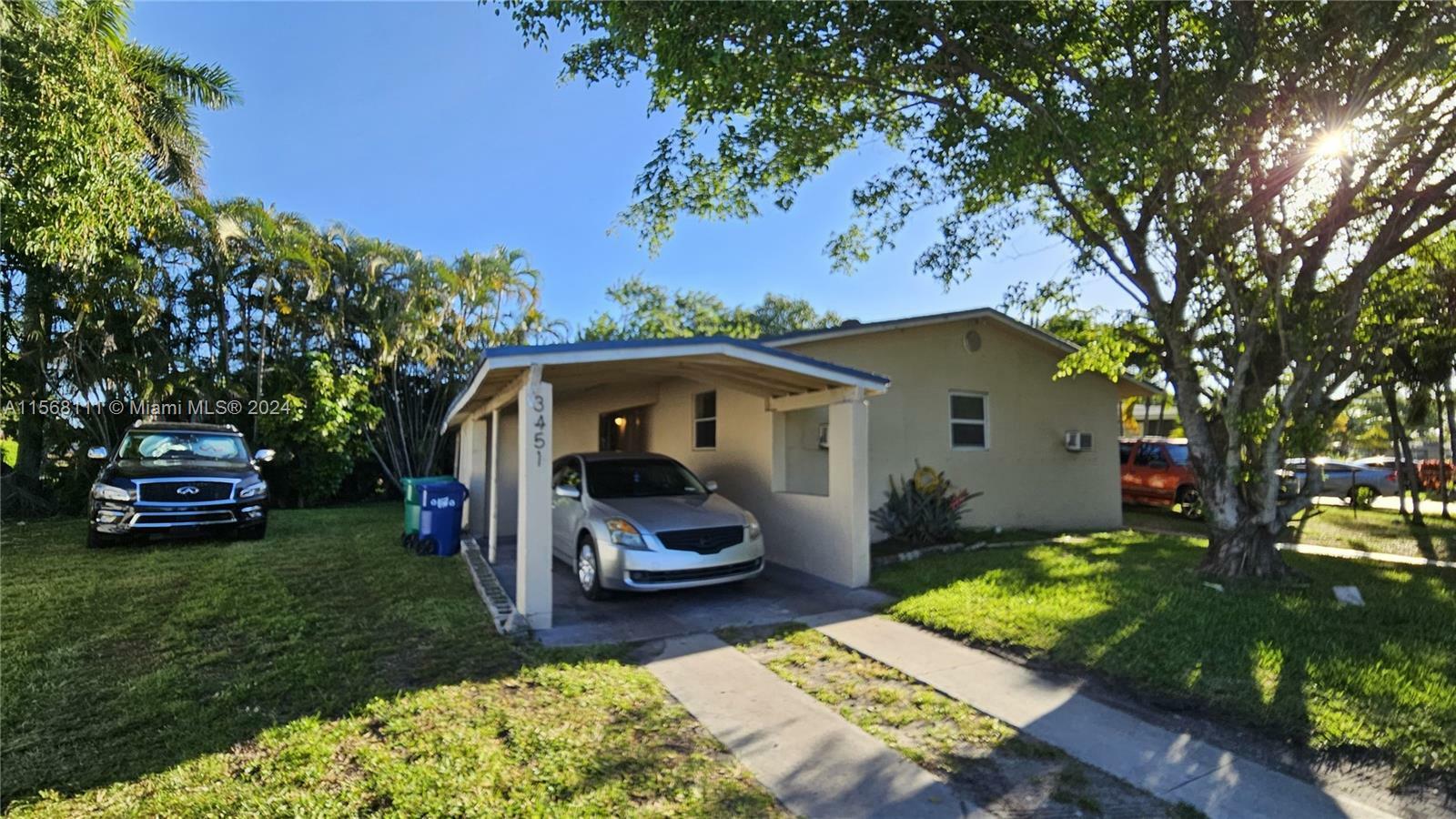 Property Photo:  3451 NW 2nd St  FL 33311 