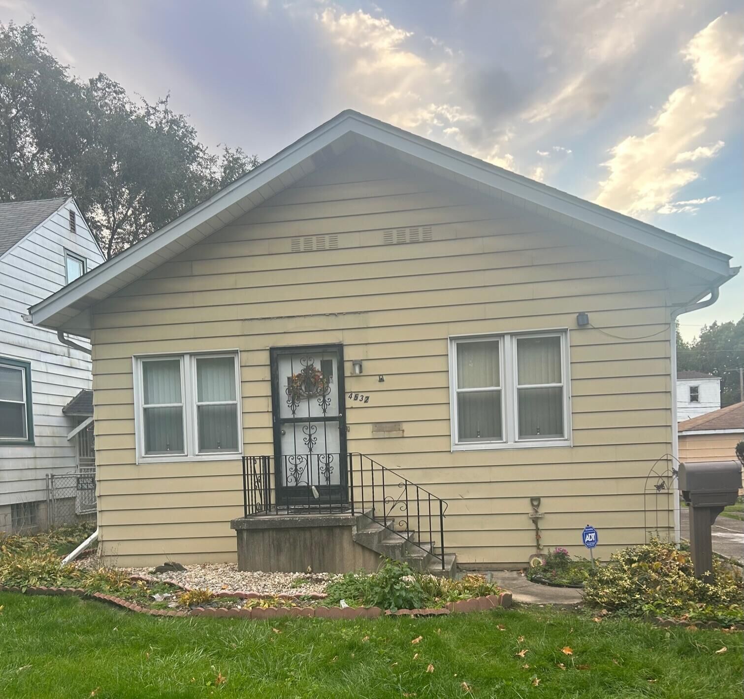 Property Photo:  4532 Lincoln Street  IN 46408 