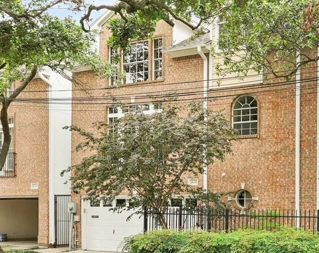 Property Photo: 2600 Hopkins Street TX 77006