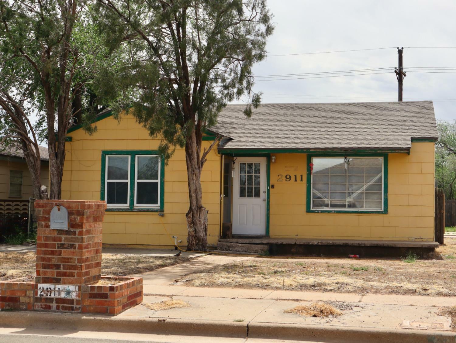 Property Photo:  2911 Auburn Street  TX 79415 