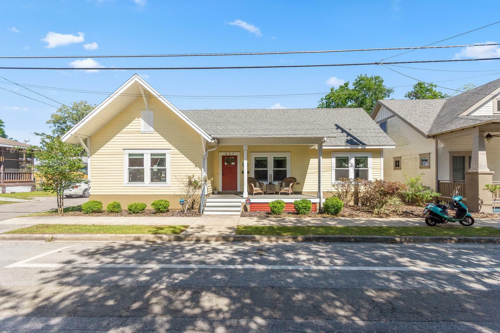 Property Photo: 631 NW 3rd Street FL 32601