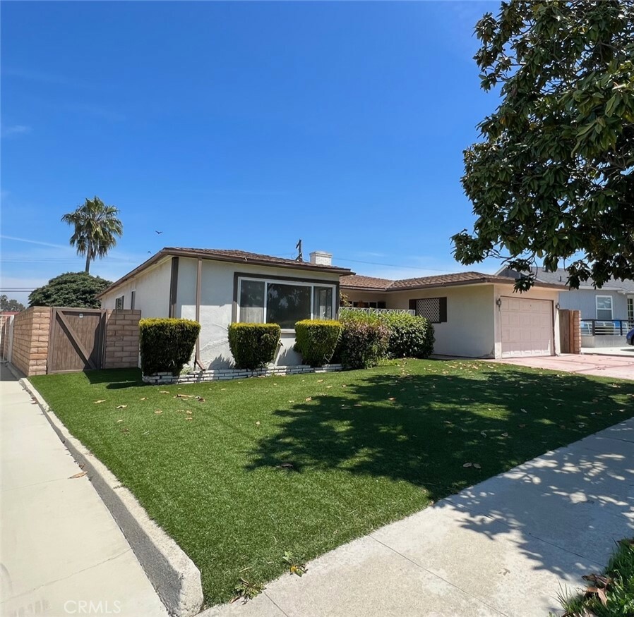 Property Photo:  5815 W 77th Place  CA 90045 
