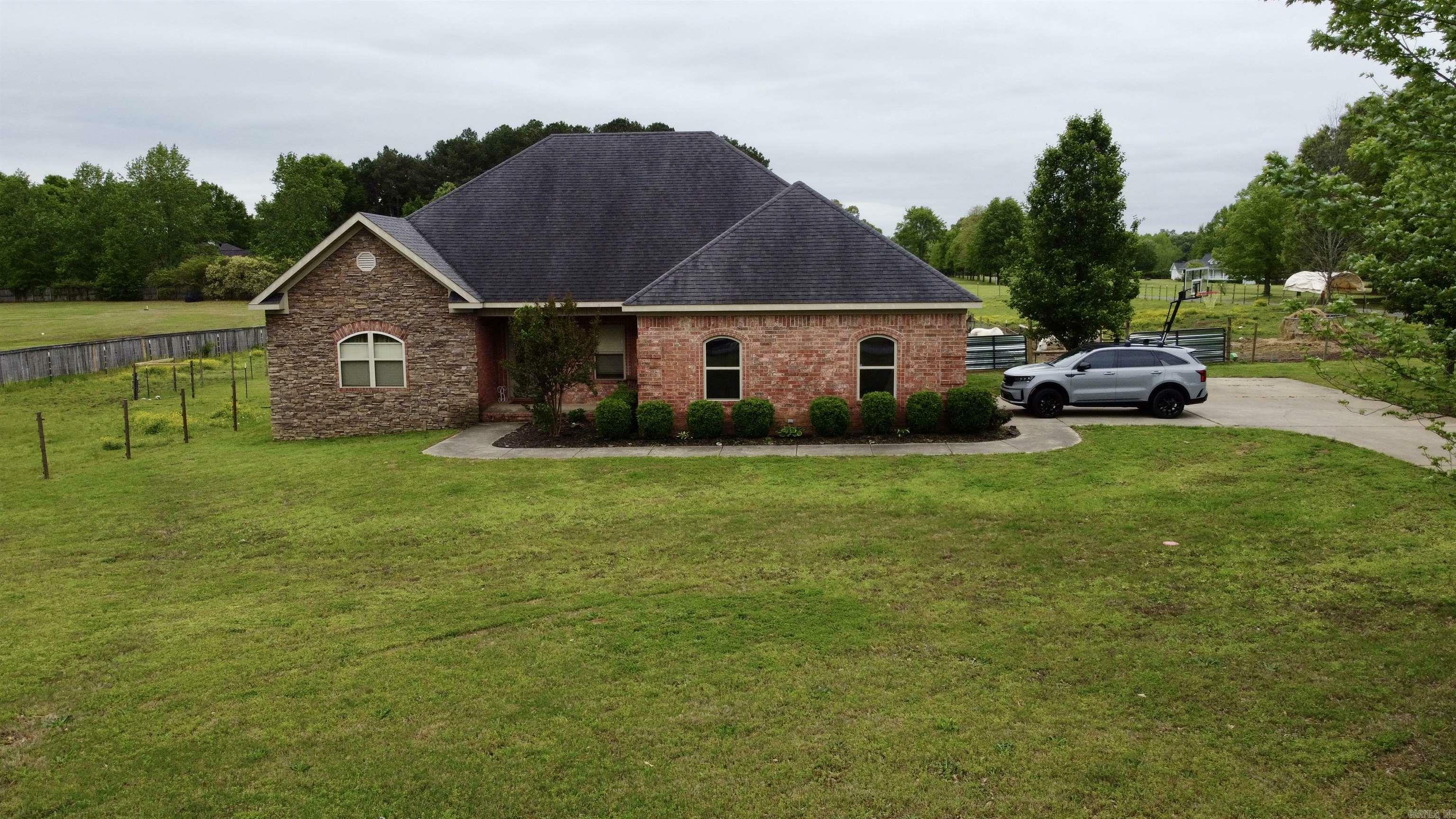 Property Photo:  95 Oliver Lane  AR 72023 