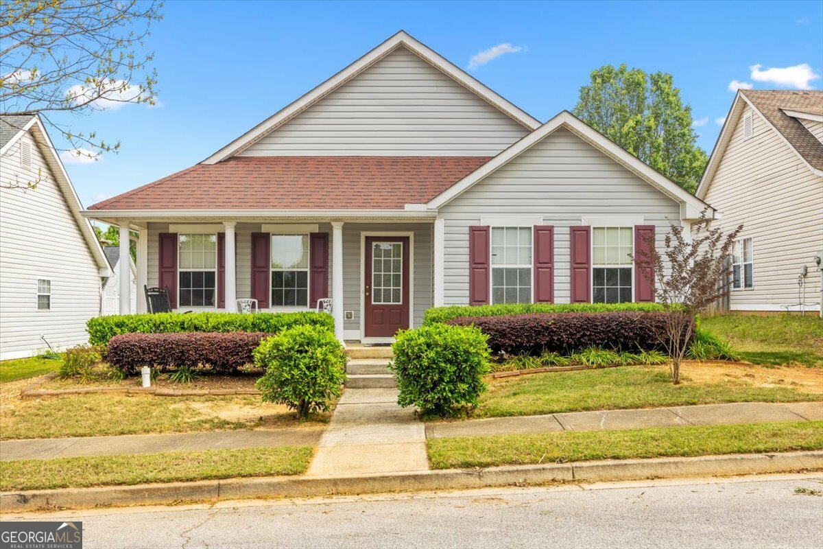 Property Photo:  413 Fairlawn Drive  GA 30281 