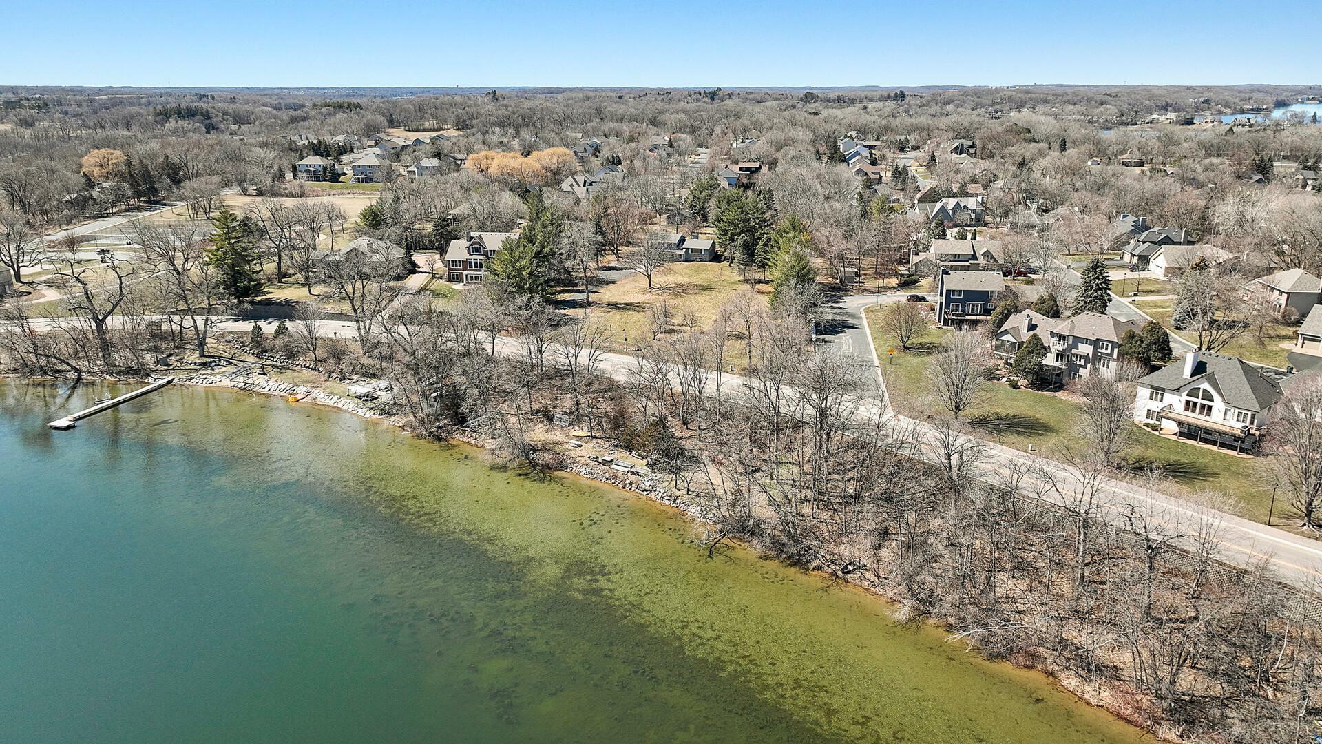 Property Photo:  6870 Minnewashta Parkway  MN 55331 