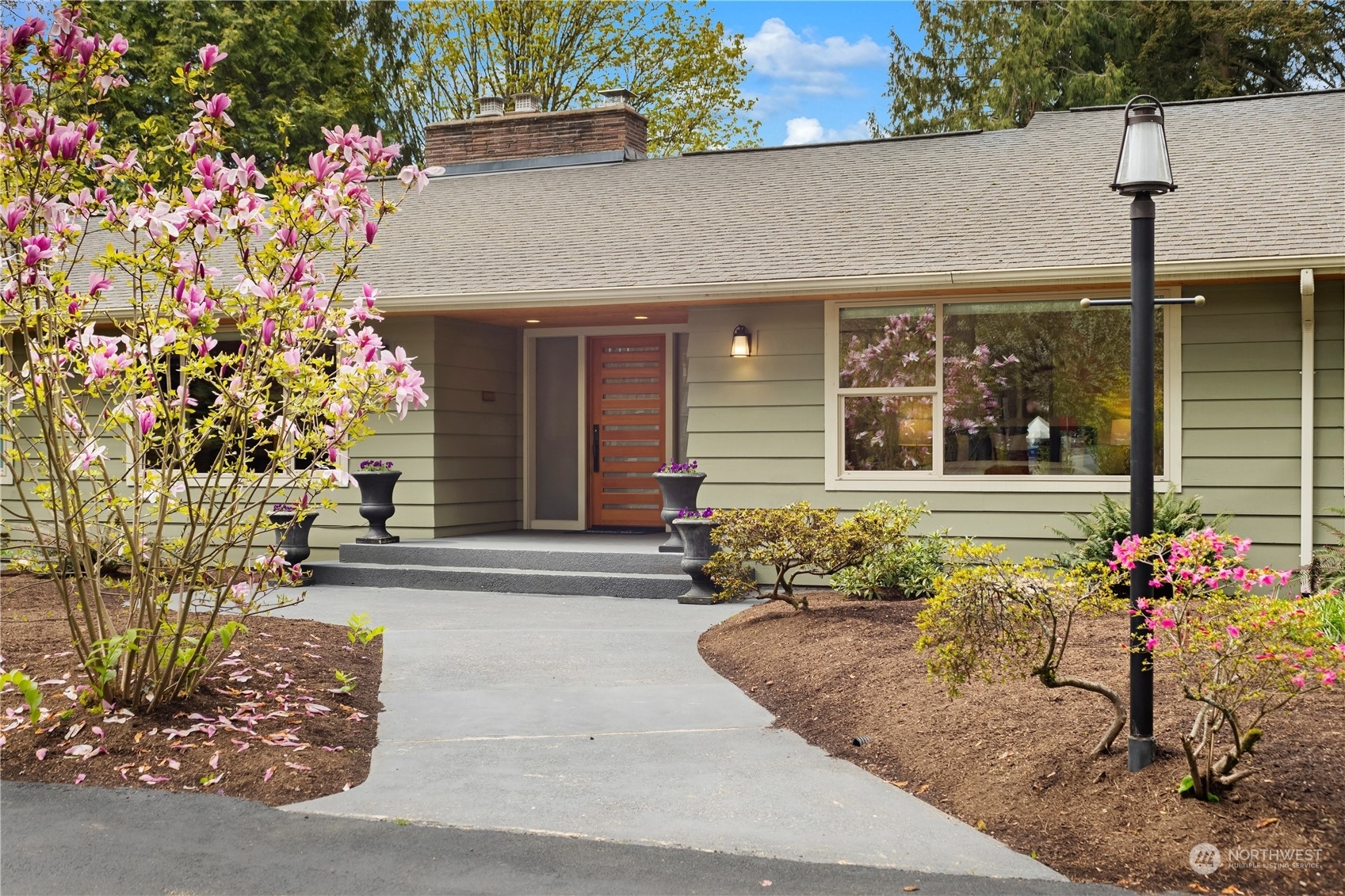 Property Photo: 14001 3rd Avenue NW WA 98177