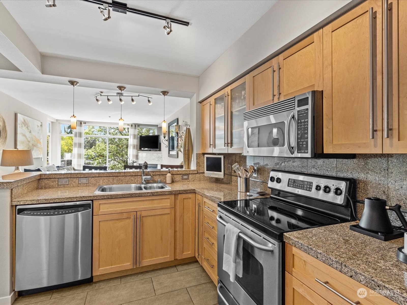 Property Photo:  211 Kirkland Avenue 309  WA 98033 