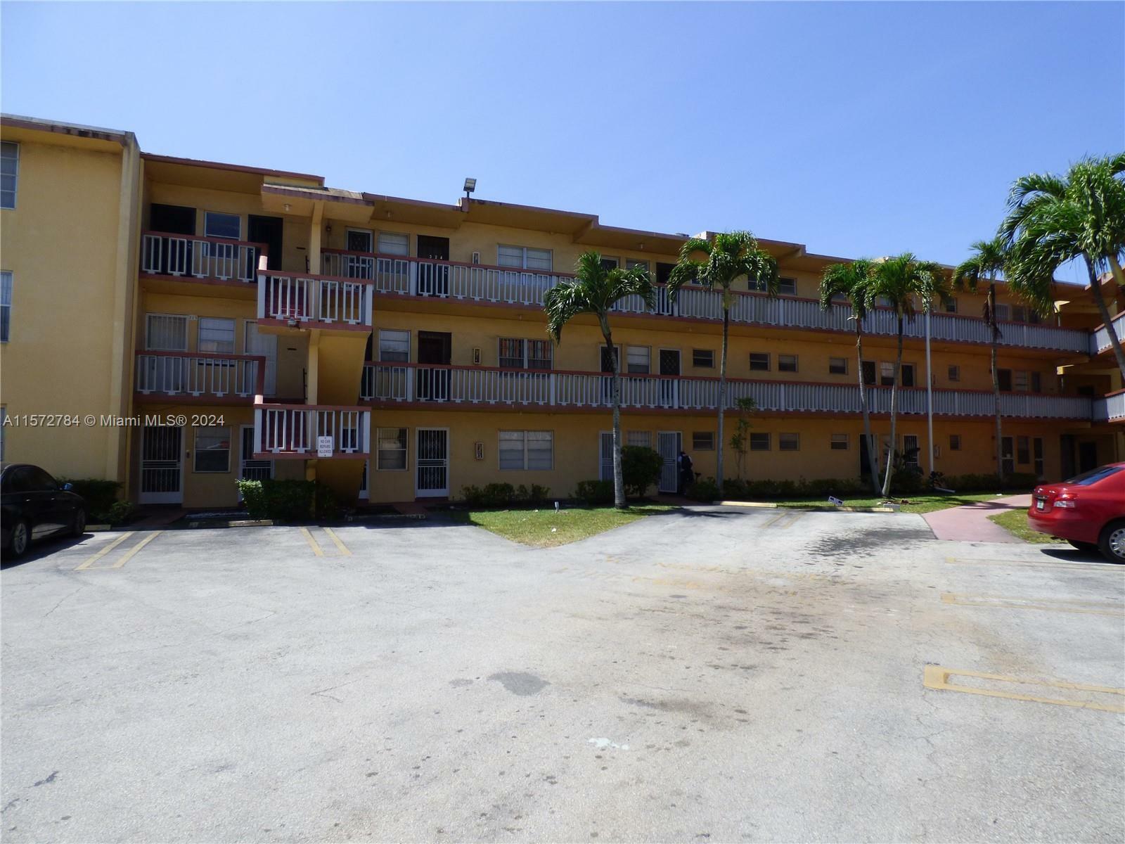 Property Photo:  1551 NE Miami Gardens Dr 123  FL 33179 