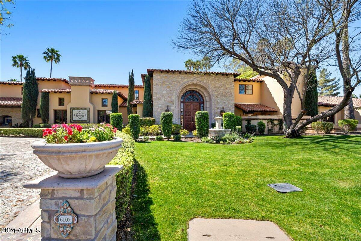 Property Photo:  6107 E Paradise Drive  AZ 85254 