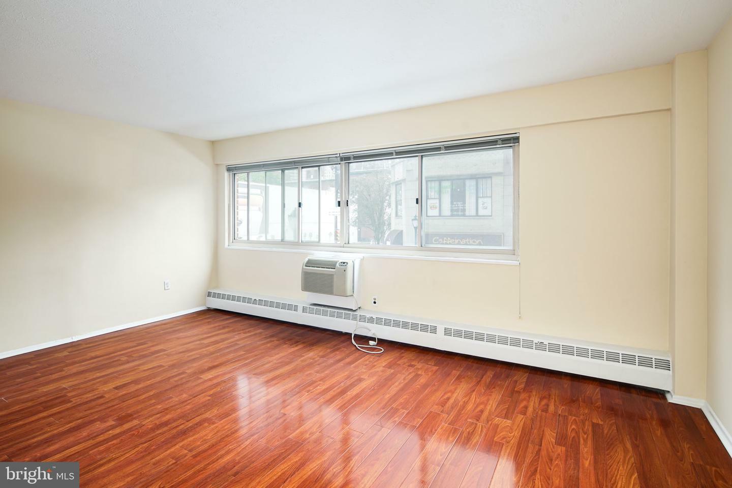 Property Photo:  2101 Chestnut Street 17 209  PA 19103 