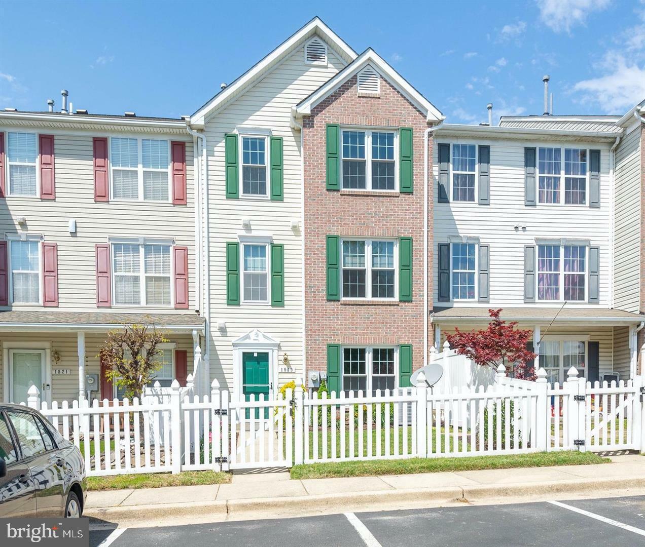 Property Photo:  1819 S Watch House Circle S  MD 21144 