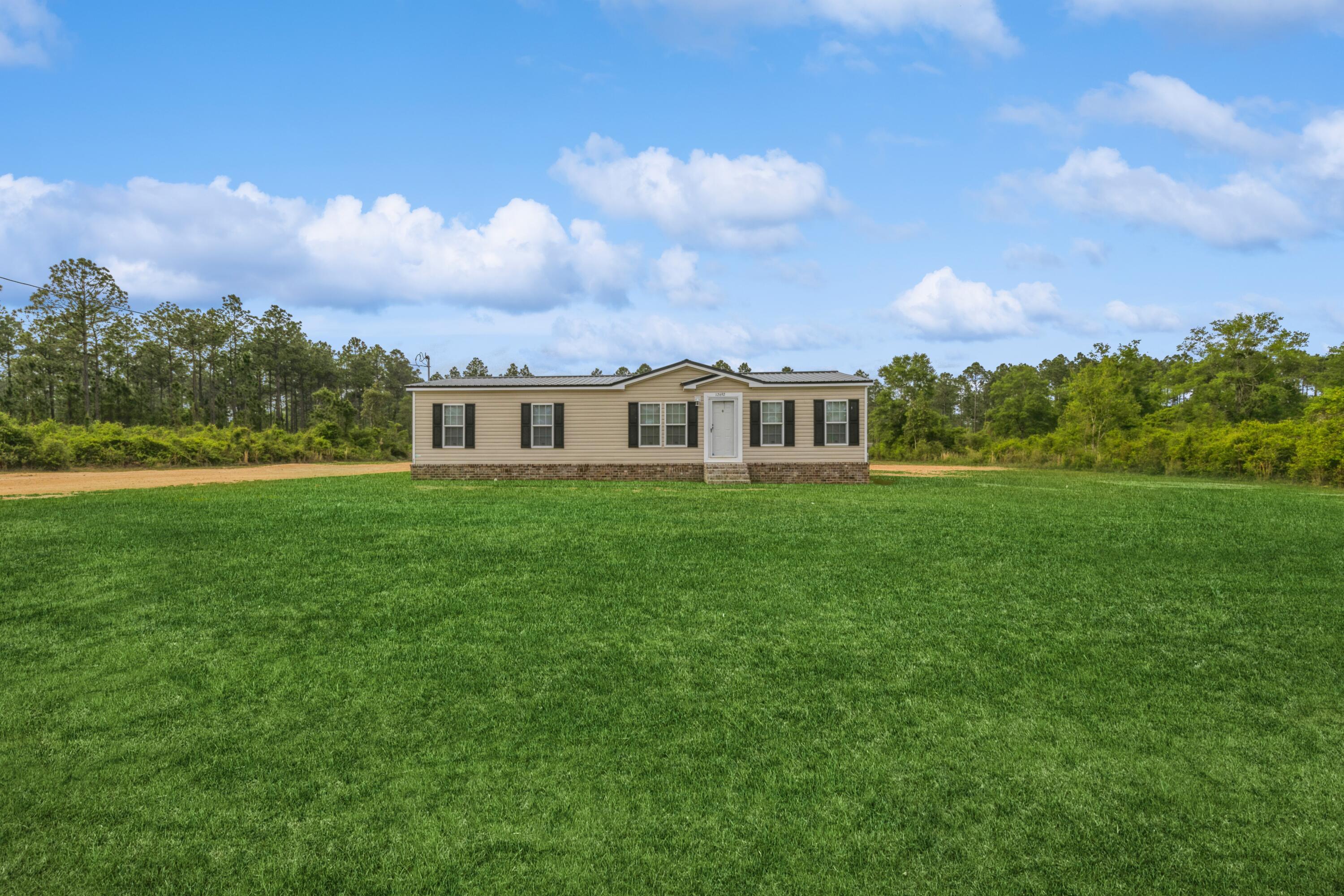 Property Photo:  12692 Red Cloud Road  FL 32531 