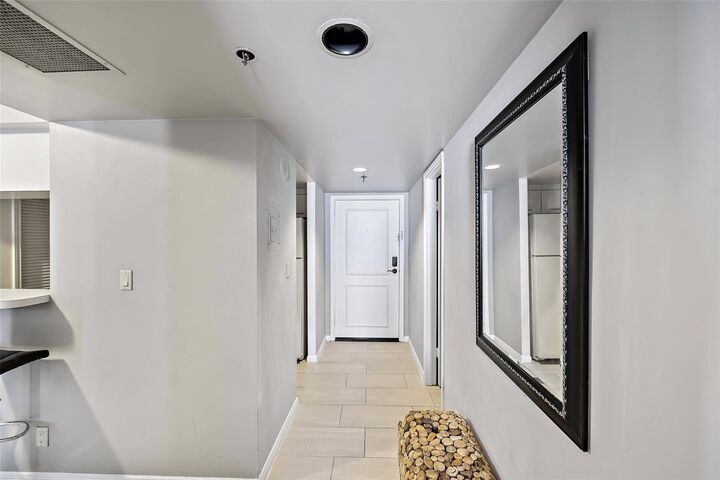 Property Photo:  3525 Sage Road 301  TX 77056 