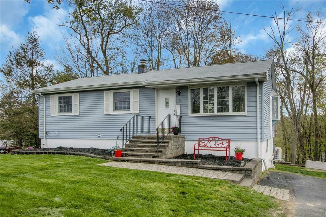 Property Photo:  13 Maple Lane  NY 10950 