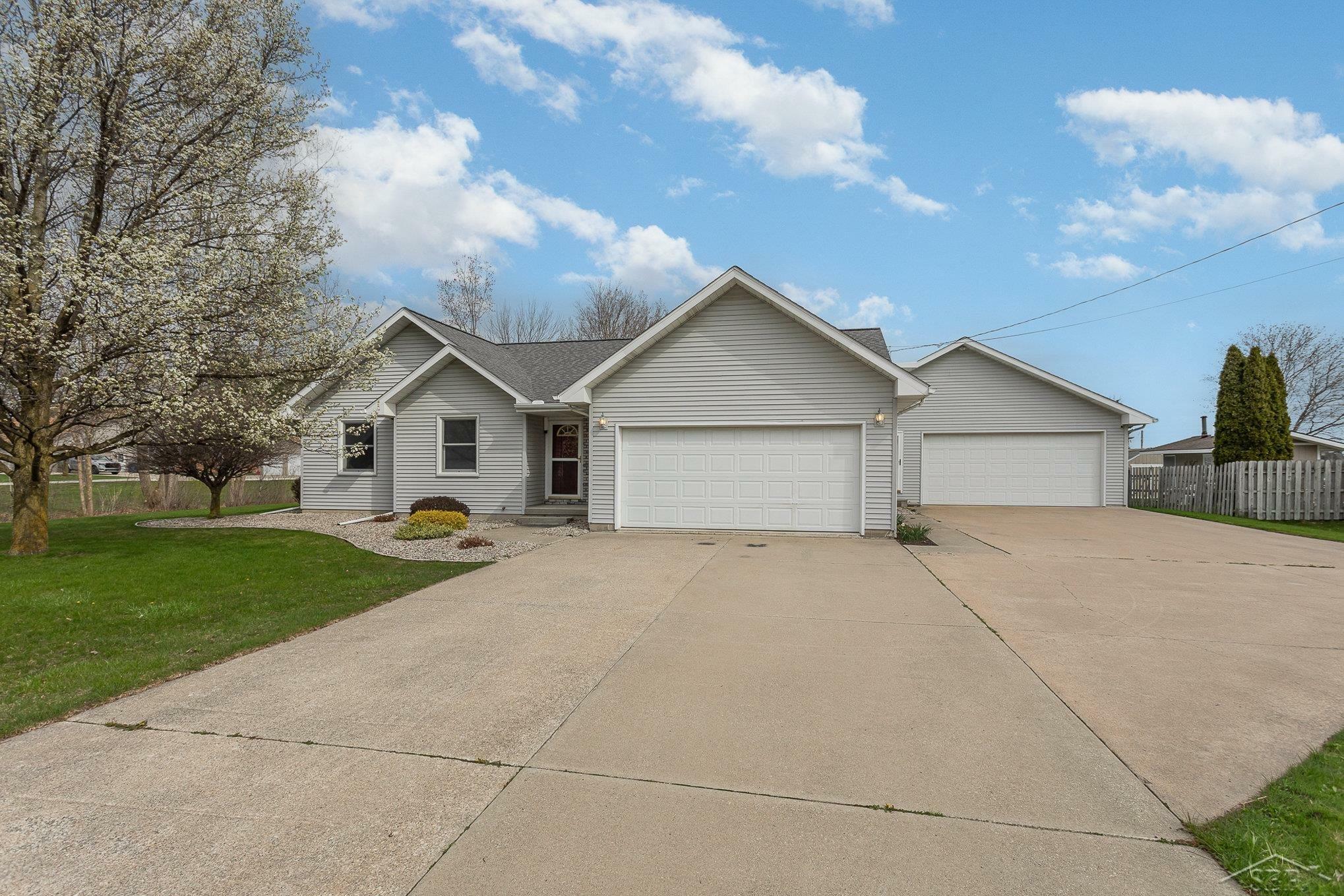 Property Photo:  2340 W North Union  MI 48611 