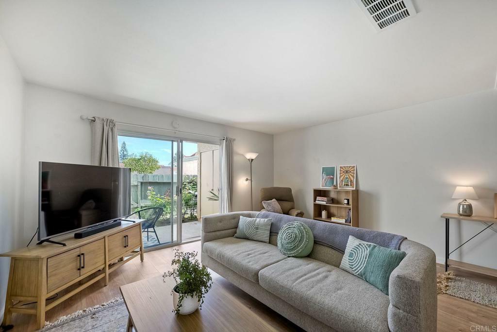 Property Photo:  582 Beverly Place  CA 92078 