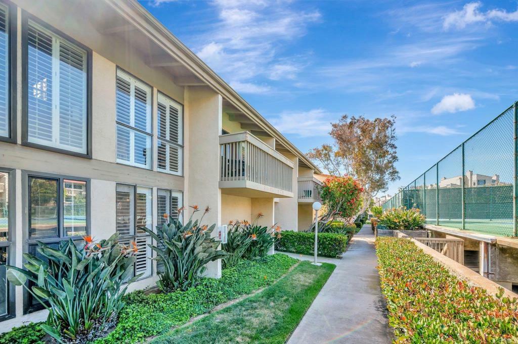 Property Photo:  453 S Sierra Avenue 160  CA 92075 